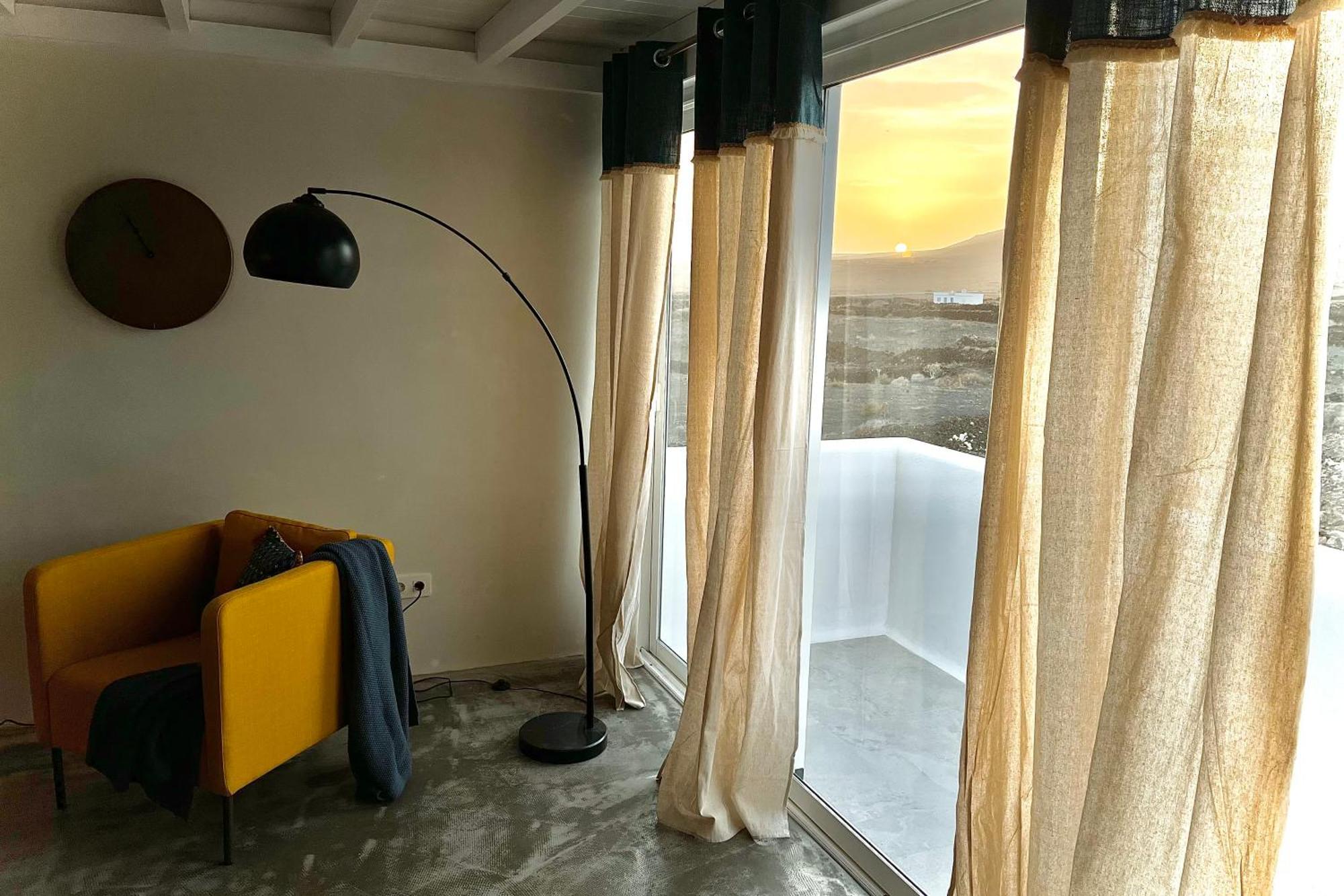 Appartement Cocomar II ~ Ocean View Loft à Guatiza Extérieur photo