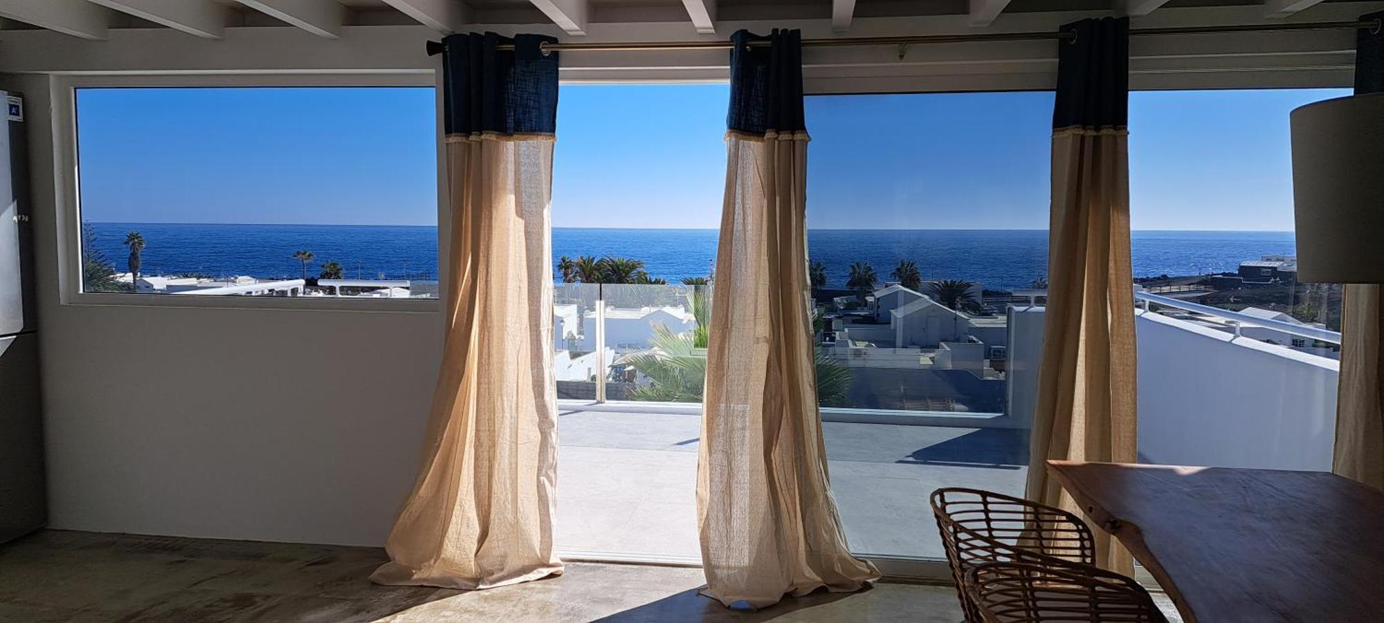 Appartement Cocomar II ~ Ocean View Loft à Guatiza Extérieur photo